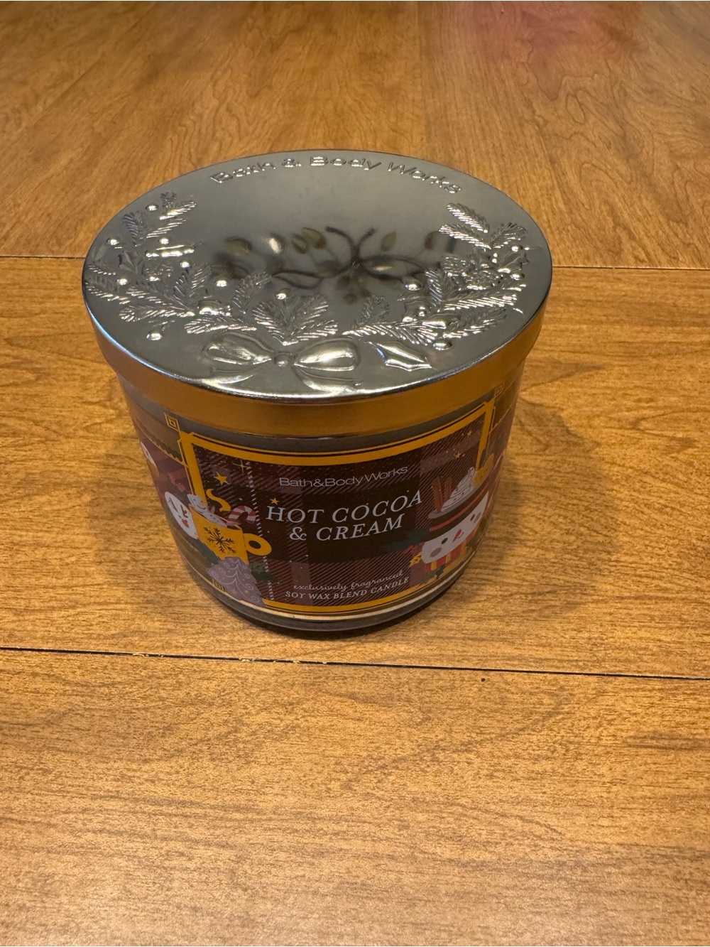 Bath & Body Works Hot Cocoa & Cream Candle - Silver Lid